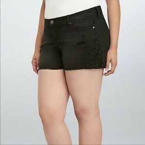 Torrid Cut Off Shorts Raw Hem, sz 26